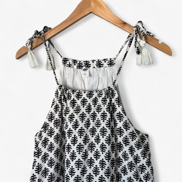 Old Navy Halter Dress with Leaf Pattern and Shoulder Ties with Tassels Size M - Picture 3 of 13
